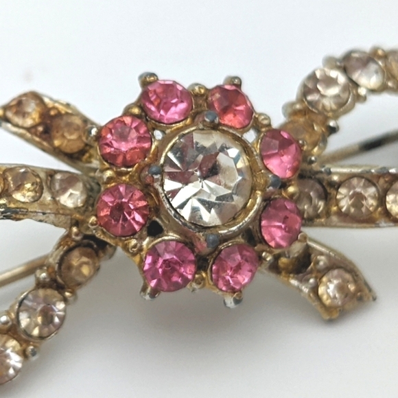 Pink Rhinestone Vintage Brooch - Picture 6 of 10